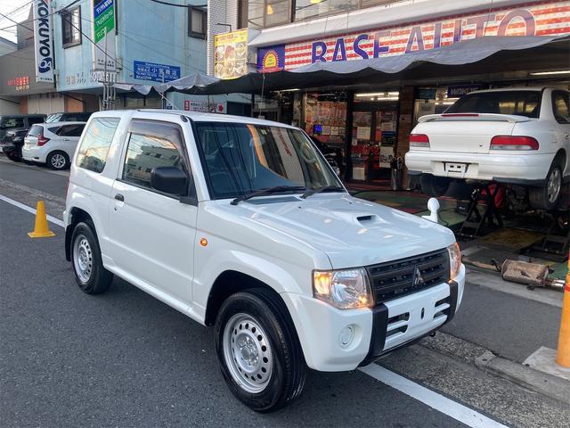 パジェロミニ ＺＲ　４ＷＤ　キーレスエントリー　シートヒーター　ターボ　ＡＴ　盗難防止システム　ＡＢＳ　カセット　衝突安全ボディ　エアコン