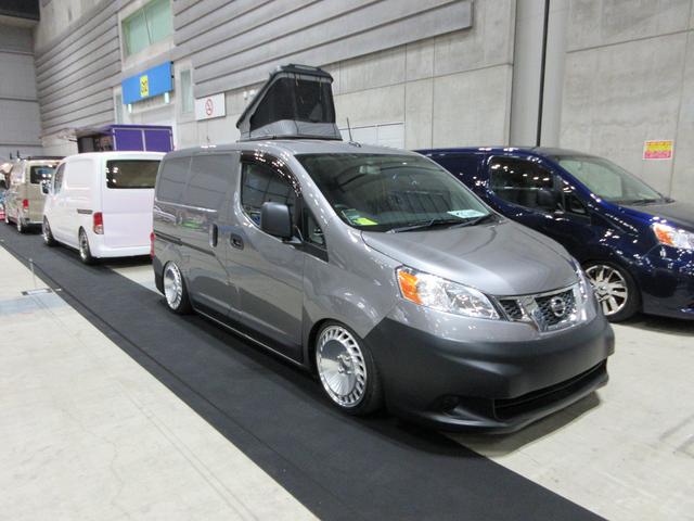 日産 ＮＶ２００バネットバン ルートバンＤＸ　ＵＳフェイス　エアサス　１７インチアルミ　ＵＳテール　ＵＳドアミラー　ＵＳサイドパネル　ＵＳアンテナ　ＦＥＥＬＡＩＲ　リアリンク化