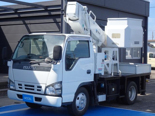 いすゞ エルフトラック 　高所作業車　作業床９．９ｍ　タダノＡＴ－１００ＴＧ　ＦＲＰバケット　アワメーター２８８０ｈ　最大積載５００ｋｇ　車両総重量６，１３５ｋｇ　５ＭＴ・３ペダル　ＮＯｘ・ＰＭ適合