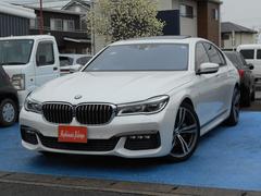 ＢＭＷ　７シリーズ　７４０ｉ　Ｍスポーツ　サンルーフ　本革シート