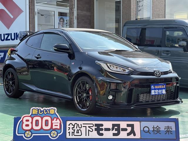 ＧＲヤリス ＲＺ　ハイパフォーマンス　走行距離７，４４５ＫＭ　４ＷＤ　６ＭＴ　エアロ付　純正ナビゲーション　バックカメラ　ＥＴＣ　スマートキー　ＬＥＤヘッドライト　フルオートエアコン　オートライト　フォグランプ　アイドリングストップ（1枚目）