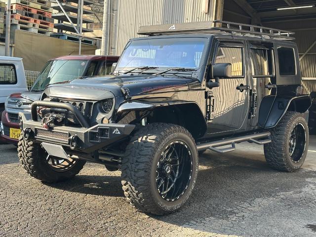ルビコン　ルビコン　社外２２インチＡＷ　３７×１３．５０Ｒ２２タイヤ　ＫＩＮＧオフロードショック　リフトアップ　カリフォルニアマッドスターオーバーフェンダー　ウィンチ　ＬＥＤヘッドライト　デジタルインナーミラ