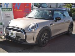 MINI クーパーD クラシック・トリム 純正ナビ バックガイドモニター スマートキー 特別色 禁煙車 記録簿 オートライト Bluetooth接続 ワンオーナー 走行38000キロ 中古車画像