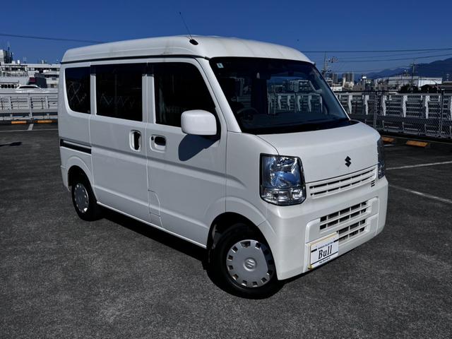 「進化させた仕事の道具」がコンセプト。 ナビ地デジBカメラ衝突被害軽減ブレーキ踏み間違い防止パーキングセンサー