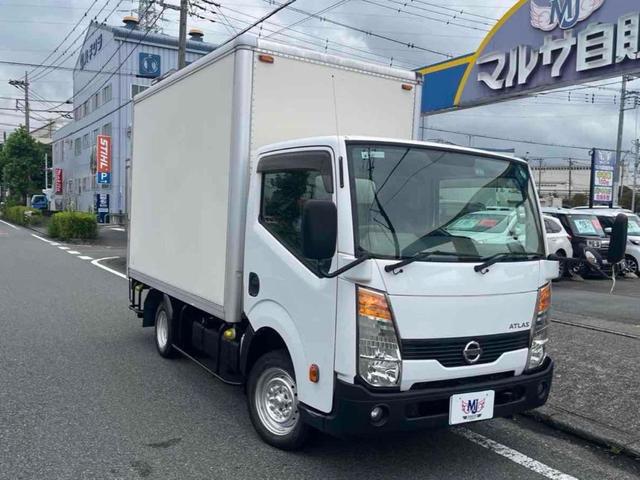 　１．３ｔＡＴ　はね上げゲート　階段付き　後輪ダブル　バックカメラ　キーレスエントリー　アルミバン　電動ミラー　ターボ　エアコン　パワーウィンドウ　荷台内寸　長さ３０７ｃｍ　幅１６３ｃｍ　高さ１９８ｃｍ