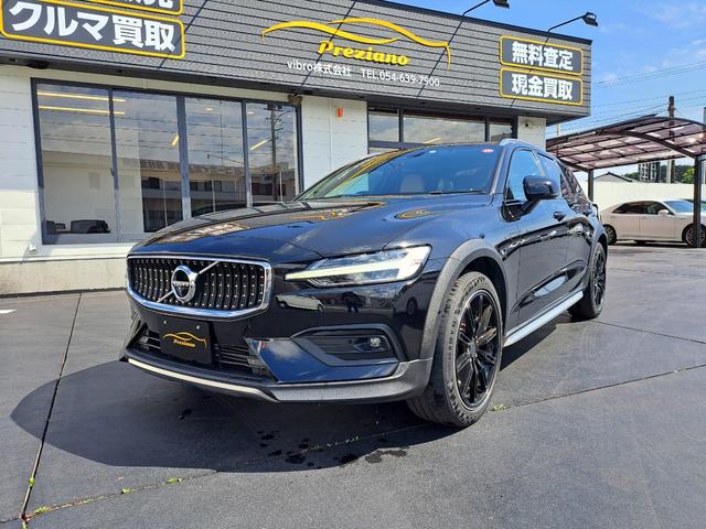 Ｖ６０(ボルボ) クロスカントリー　Ｔ５　ＡＷＤ　プロ　パノラマガラスサンルーフ　ｈａｒｍａｎ／ｋａｒｄｏｎ　茶革シート 中古車画像