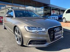 アウディ A6