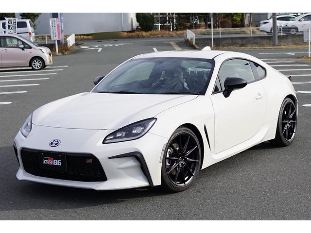 トヨタ ｇｒ８６ｒｚ ｒｚ ６速マニュアル ｈｋｓ車高調 ｈｋｓマフラー ｈｋｓ フロアマット ｌｅｄヘッドランプ ウルトラスエード本革シート シートヒーター 純正１８インチアルミ クルーズコントロール スマートキーの中古車 車体価格380万円 22 令和4 年式