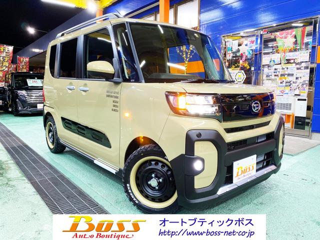 タント ファンクロス　届出済未使用車　パノラマ対応カメラ装着車　クリアランスソナー　レーンアシスト　ＬＥＤオートライト　両側パワースライドドア　カラードディッシュホイール　ＢＯＳＳデザインフロアーマット　シートヒーター