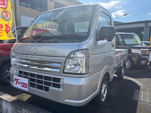 滑りやすい状況の道路でも4WDなら安心! 運転席エアバッグ 助手席エアバッグ