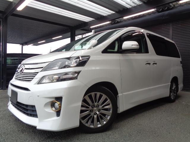 ２．４Ｚ　ゴールデンアイズ　禁煙車　７人乗り　純正ナビ／ＴＶ／ＤＶＤ／ＣＤ／Ｂｌｕｅｔｏｏｔｈ　バックカメラ　ＥＴＣ　ドラレコ　両側パワースライドドア　ＨＩＤヘッドライト　純正１８アルミ　プッシュスタート　スマートキー２本