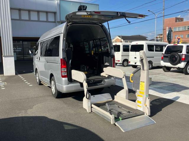 福祉車両！乗り降りをサポート♪