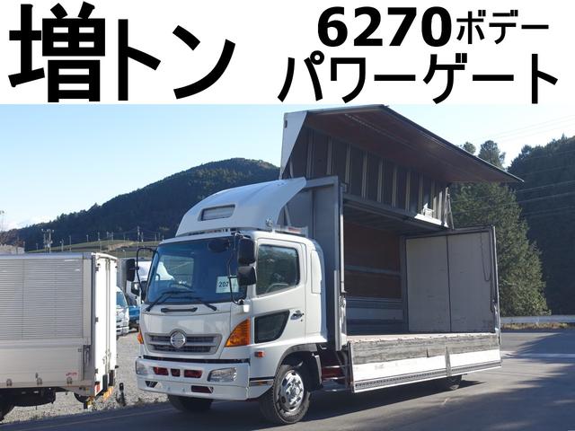 ２０２番　後輪エアサス　格納パワーゲート１ｔ　増トン　標準キャブ　積載６．６ｔ　総重量１３０００ｋｇ　左電動格納ミラー　バックカメラ　ＥＴＣ　集中ドアロック有　アルミウイング　アルミウィング　車両サイズ８６１Ｘ２３１高３４９荷台内寸６２７Ｘ２２２高２３５