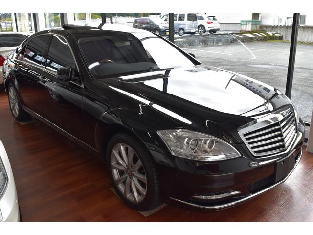 Ｓクラス(メルセデス・ベンツ) Ｓ５５０ロング　ワンオーナー車　走行距離７５８４ｋｍ　記録簿Ｈ２３／２４／２７／２９あり　全席シート 中古車画像