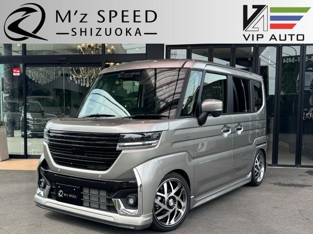 ハイブリッドＸＳターボ　届出済み未使用車　Ｍ’ｚコンプリート　車高調Ｖｅｒ　ＨＹＢＲＩＤ　ＸＳターボ　全方位メモリーナビ　スズキコネクト　フロント／リヤエアロ　フロントグリル　車高調　Ｊカラット１６ＡＷ