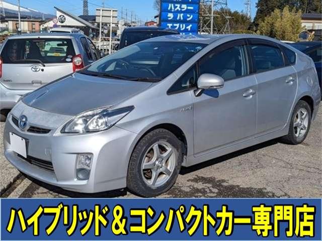 プリウス Ｌ　ナビゲーション／地デジＴＶ／ビルトインＥＴＣ／社外アルミホイール／禁煙車／プッシュスタート／スマートキー／ステアリングスイッチ／オートエアコン／純正バイザー／純正フロアマット