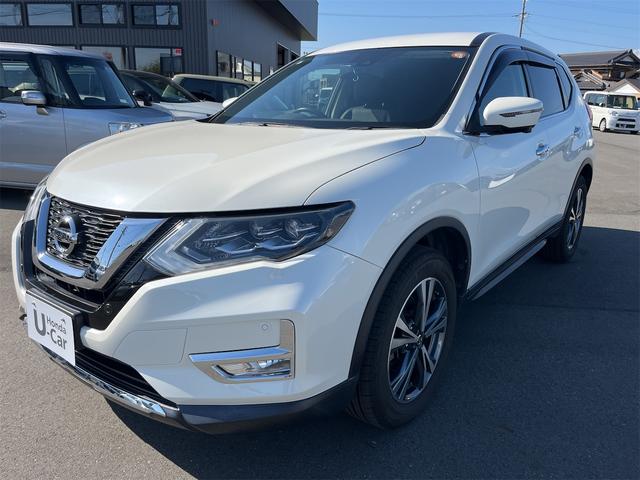 車両周辺をカメラ映像で確認できる機能！全周囲カメラ！ アイドリングストップ　電動格納ミラー　シートヒーター　ＣＶＴ　ＣＤ