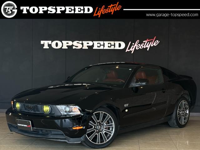 FORD MUSTANG V8 GT PERFORMANCE PACKAGE