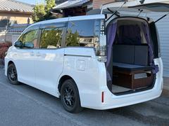 ヴォクシー ハイブリッドV ミスティック キャンピングカー デルフィノ ルーフベント シンク 電子レンジ 冷蔵庫 2列目REVOシート サブバッテリー インバーター コンセント 外部電源 ハイブリッド アルパインナビ ETC 中古車画像