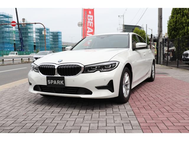 ３シリーズ(BMW) ３２０ｉ　正規ディーラー車／コンフォートパッケージ／ＨｉＦｉスピーカー／ストレージＰ／オートトランク 中古車画像