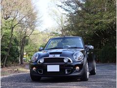 ＭＩＮＩ　ＭＩＮＩ　クーパーＳ　コンバーチブル　ハイゲートブラウン本革　（ブラックメタリック）