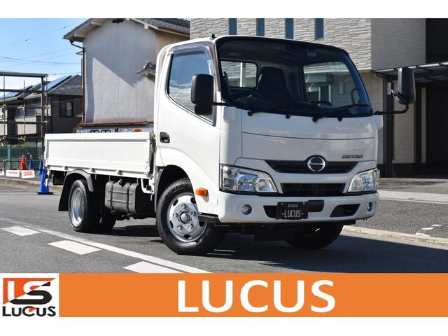 デュトロ 全低床　平　積載２０００ｋｇ　ＡＴ　ドラレコ　総重量４４５５ｋｇ　ＥＴＣ　衝突軽減ブレーキ　レーンキープアシスト　電格ミラー　ディーゼル（1枚目）