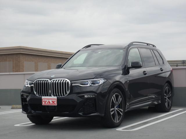 ｘＤｒｉｖｅ　３５ｄ　Ｍスポーツ　リアシートエンターテインメントシステム　スカイラウンジパノラマガラスサンルーフ　ウェルネスパッケージ　５ゾーンエアコン　ヘッドアップディスプレイ　シートヒーター＆クーラー　６人乗り　１オナ　禁煙車