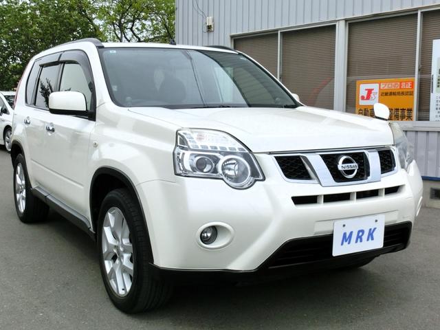 ２０Ｘｔｔ　４ＷＤ・防水シート・全席シートヒーター・ナビ・ＥＴＣ・スマートキー・純正１８インチ・ルーフレール