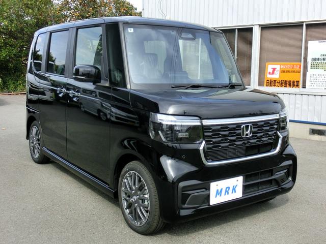 Ｎ－ＢＯＸカスタム ターボ　ターボ　届出済未使用車　カロッツェリア８インチナビ　バックカメラ　ＥＴＣ　新品フロアマット　ホンダセンシング　渋滞追従クルコン　誤発進抑制　両側電動スライド　パーキングセンサー　シートヒーター（1枚目）