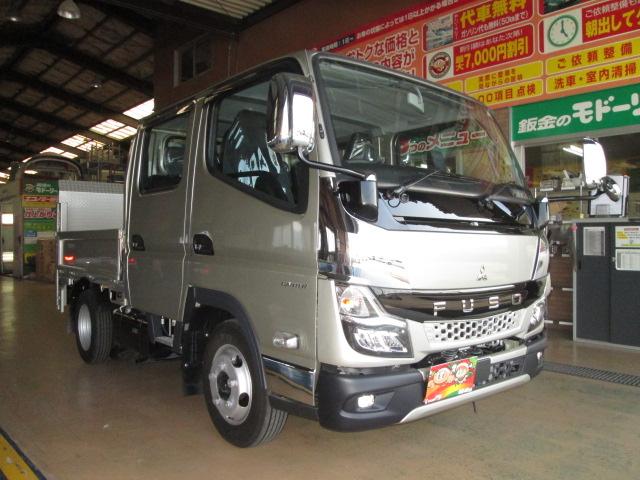三菱ふそう キャンター全低床wキャブ2トン垂直パワーゲート800kg 新型モデル 極東v800 ezgo wエアコン リヤヒーター ledヘッド フォグ 左右ヒーター電動格納リモコンメッキミラー メッキコーナーパネル ドアロアパネル 透明シートカバー マット