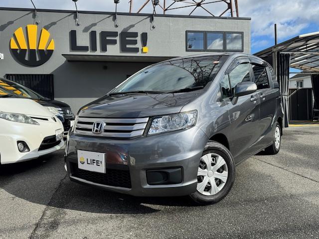 後方確認をサポート！バックカメラ付き！ パワーステアリング　パワーウィンドウ　運転席エアバッグ　助手席エアバッグ