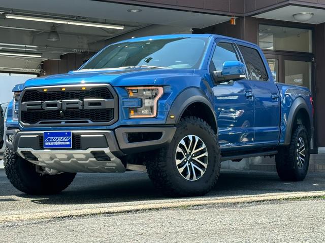 フォード Ｆ－１５０ 　ラプター／新車並行／ワンオーナー／フォードパフォーマンスブルー／パノラマサンルーフ／ＲＯＯＬ・Ｎ・ＲＯＣＫトノカバー／スプレーインヘッドライナー／エクステリアグラフィックＰＫＧ／ＢＳＭ／３６０度カメラ