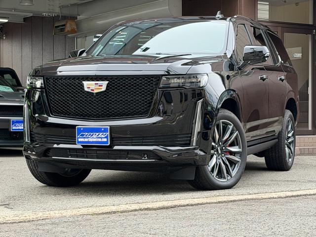 キャデラックエスカレード(キャデラック) スポーツ　ワンオーナー　ワイヤレスカープレイ　ＡＲカメラ　デジタルインナーミラー　ウェルカムライト　ナイトビジョン　パノラマサンルーフ　クーラーボックス　ＡＫＧ３６スピーカーサウンドシステム　モンドリアンキルト 中古車画像