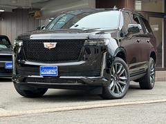 キャデラックエスカレード スポーツ ワンオーナー ワイヤレスカープレイ ARカメラ デジタルインナーミラー ウェルカムライト ナイトビジョン パノラマサンルーフ クーラーボックス AKG36スピーカーサウンドシステム モンドリアンキルト 中古車画像