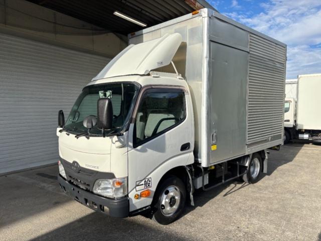 ２ｔ　アルミバン　準中型　オートマ　内高２１６ｃｍ バン　９０度ストッパー　ラッシング１段　サイド扉　積載量２．０００ｋｇ