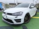 VOLKSWAGEN GOLF R