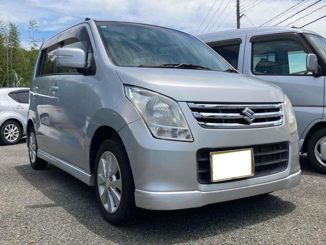 ＦＸリミテッドＩＩ　ＥＴＣ　ナビ　スマートキー　電動格納ミラー　ベンチシート　ＡＴ　盗難防止システム　ＣＤ　アルミホイール　衝突安全ボディ　エアコン　パワーステアリング　パワーウィンドウ　運転席エアバッグ