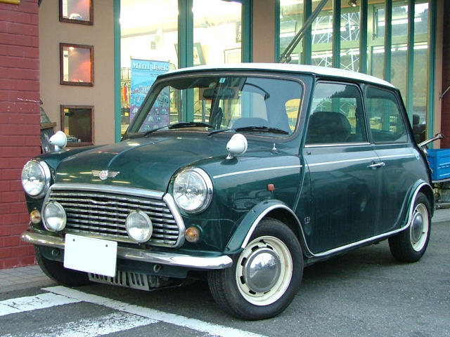 ＭＩＮＩ クーパー１．３ｉＡＵＴＯ　ディーラー車　センターメーター　ＡＴオーバーホール　エアコン　保証付き（1枚目）