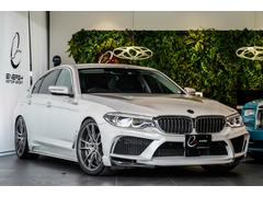 ＢＭＷ　５シリーズ　５３０ｅラグジュアリー　アイパフォーマンス　エナジーコンプリートカーＥＶＯ　Ｇ３０．１