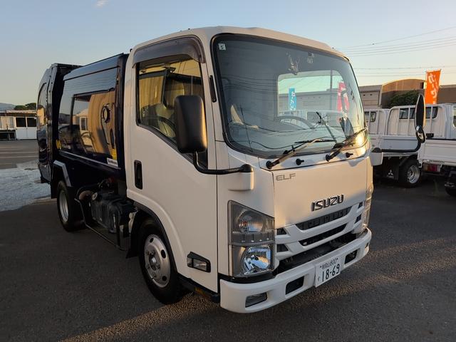 エルフトラック 　塵芥車　パッカー車　３トン積載！５．１リューベ　回転式　ダンプ　ディーゼルターボ！　全長５３０　幅１８９　６ＭＴ！　三方開き！塵芥車　パッカー車　５．１リューベ　回転式　ダンプ（1枚目）
