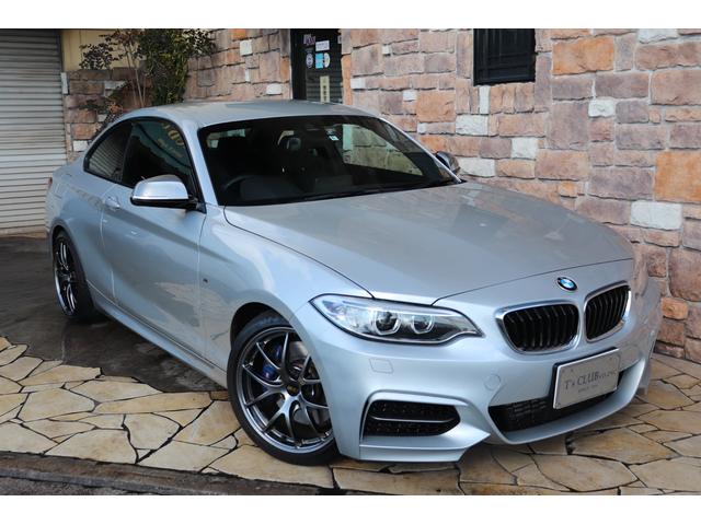 ＢＭＷ ２シリーズ Ｍ２３５ｉクーペ　禁煙車　キセノン　純正ＨＤＤナビ　ＢＢＳ１８インチアルミ　ＡＣシュニッツァーサス　リアＰＤＣ　バックカメラ　コンフォートアクセス　ビルトインミラーＥＴＣ