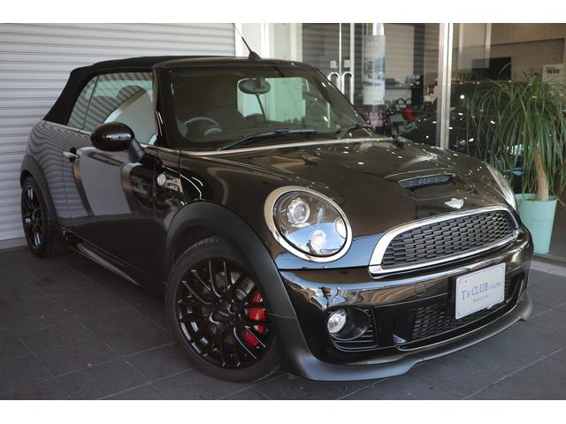 ＭＩＮＩ(ミニ) ジョンクーパーワークス　コンバーチブル　禁煙車　ＪＣＷエアロ・１７インチアルミ・ステアリング・シフトノブ　ブラックアイキセノン　クルーズコントロール　スポーツボタン 中古車画像