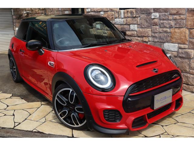 ＭＩＮＩ(ミニ) ジョンクーパーワークス　６速ＭＴ　禁煙車　ＬＥＤライト　純正ＨＤＤナビ　ＪＣＷ車高調・マフラー　ＰＤＣ 中古車画像