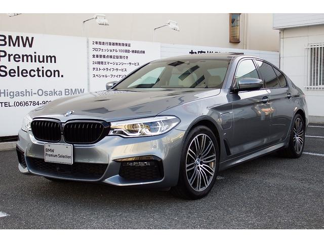 ５シリーズ(BMW) ５３０ｅ　Ｍスポーツ　弊社１オーナー禁煙車　ブルーストーンメタリック　白レザー　ハイラインパッケージ　セレクトパッケージ 中古車画像