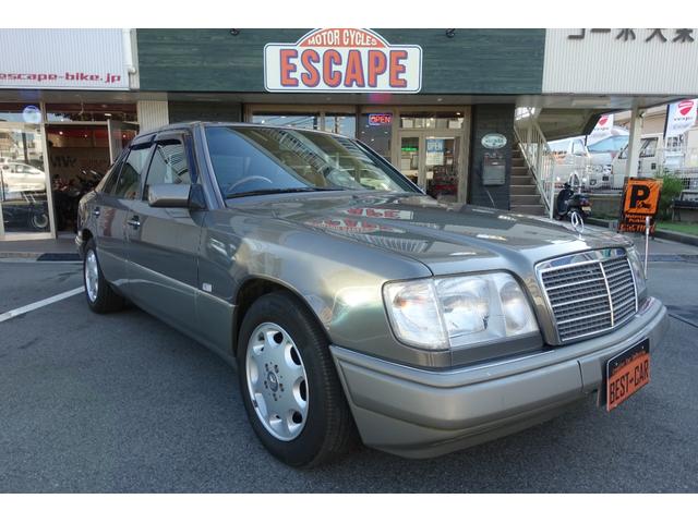 メルセデス・ベンツ Eクラス E220 15インチアルミホイール