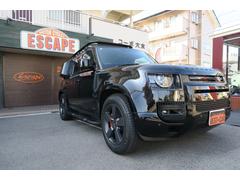 ディフェンダー 110X D300 110 X D300 ディーゼルターボ 4WDブラックエクステリア コールドクライメートパック茶革ルーフキャリアサイドステップ MERIDIANサラウンドワンオーナー 新車保証付きサントリーニブラック 中古車画像