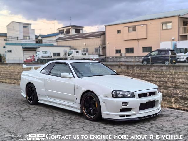 ＧＴ－Ｒ　ＶスペックＩＩ　４ＷＤ　ＲＡＹＳＴＥ３７　１８インチ　アルミホイール　ブリッツ車高調　ＮＩＳＭＯホワイトメーター（ディーラーメーター交換歴有り）ＮＩＳＭＯエアロ（サイド＆リア）ＮＩＳＭＯシートカバー　フジツボマフラー