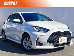 ヤリス ハイブリッドG ディスプレイオーディオ バックカメラ ブラインドスポットモニター 安心降車アシスト 前席シートヒーター 3灯式LEDヘッドライト ACC ETC2.0 ミラー型前後ドラレコ HDMI再生 スペアキー 中古車画像