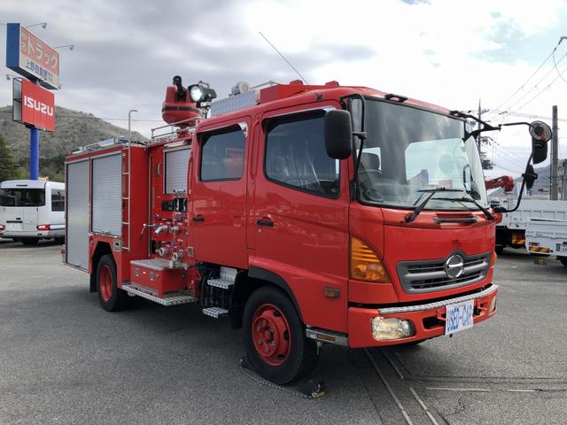 　増トン　水槽付化学消防ポンプ車　モリタ製　水槽容量１５００Ｌ　薬液槽容量５００Ｌ　自動放水銃付　Ｗキャブ　６人乗り　ＡＴ車　中型１１ｔ免許で運転可能
