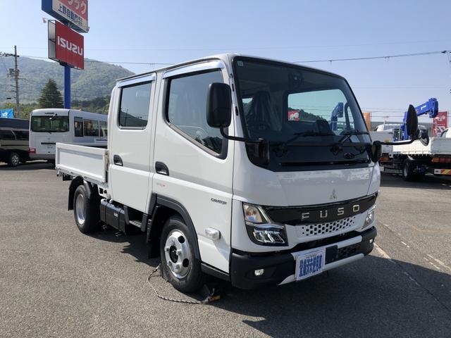 　平ボディ　Ｗキャブ　２トン積載　６人乗り　標準　１０尺　全低床　４ナンバー　後列席用ヒーター　木製あおり３方開　２．１ｍ長ボディ